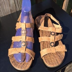 Orthaheel cork sandals size 7